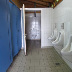 WC Michaeli-Freibad Herren Foto1