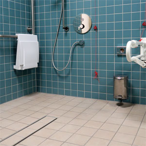 WC Hallenbad Riemerling Foto3