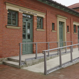 WC Bahnhof Altötting Foto1