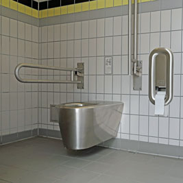 WC Bahnhof Bruckmühl Foto1