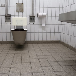 WC U- Bahnhof Dülferstraße Foto1