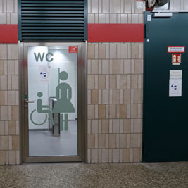 WC U- Bahnhof Innsbrucker Ring Foto0