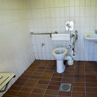 WC U- Bahnhof Kieferngarten Foto0
