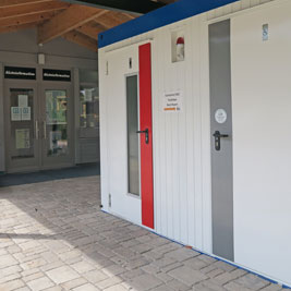 WC Haltestelle Fischhausen-Neuhaus Foto0