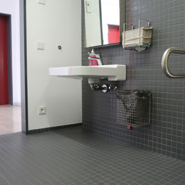 WC St. Wilhelm, Oberschleißheim Foto3