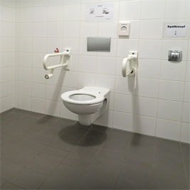 WC für alle im Schullandheim Wartaweil, Herrsching