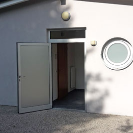WC Putzbrunn Waldfriedhof Foto0