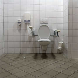 WC Möbel Höffner, Freiham