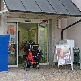 WC Gemeindebibliothek Grünwald Foto1
