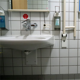 WC Krankenhaus Barmherzige Brüder Foto1