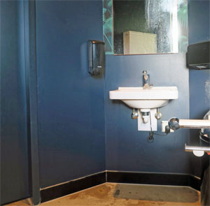 WC Bäckereicafé Kistenpfennig Leopoldstraße Foto0