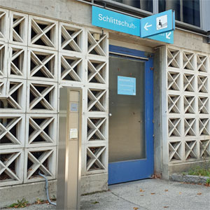 WC Olympia-Eissportzentrum Foto0
