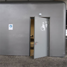 WC Olympiahalle Ebene 4, rechtes WC Foto0